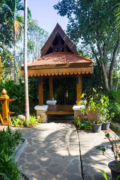 Pavilion in the garden. — Stock Photo, Image