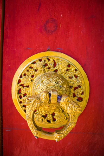 Handle chinese dragon door — Stock Photo, Image