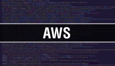 Yazılım geliştiricisi ve Bilgisayar betiğinin programlama kodu soyut teknoloji arkaplanı üzerine yazılmış AWS metni. Bilgisayar ekranında AWS kod kavramı. AWS programlama web oturumu kodlaması