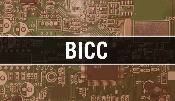 在电路板中使用计算机芯片演示Bicc概念 Bicc闭路集成电路板背景 电子计算机软硬件技术Bicc主板数字气门 — 图库照片