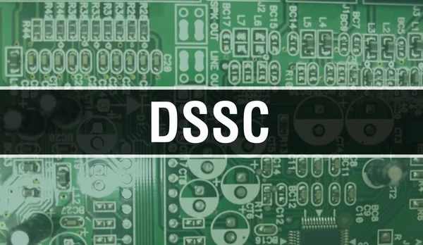 回路基板上の電子集積回路とDsscの概念 回路基板抽象技術の背景にコンピュータチップを搭載したDsscと集積回路上にチップを閉じます Dssc背景 — ストック写真