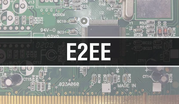 E2Ee电子计算机硬件技术背景 电子集成电路和E2Ee的背景 电子电路板 E2Ee与计算机集成电路板 — 图库照片