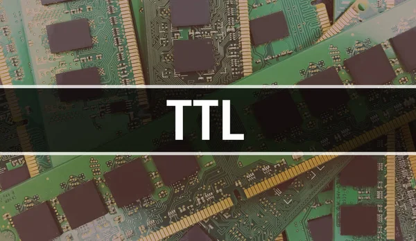 Ttl文本写在电路板上 具有软件开发人员和计算机脚本的电子抽象技术背景 Ttl集成电路的概念 Ttl集成电路和电阻 — 图库照片