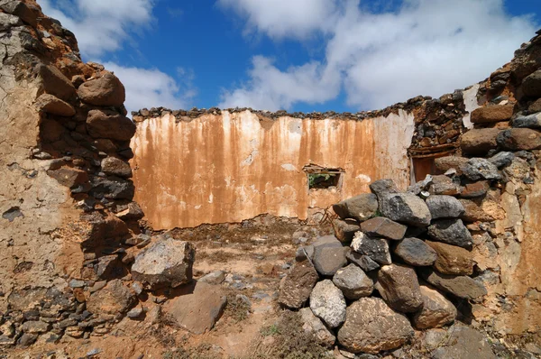 Casa abandonada en el desierto —  Fotos de Stock