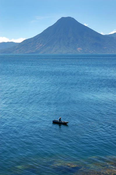 Lago Volcánico Atitlán en Guatemala — Foto de Stock