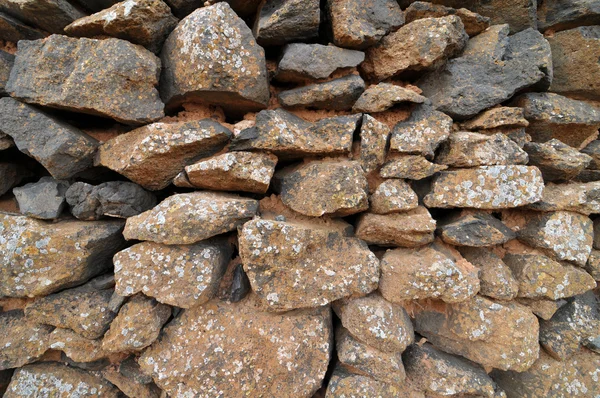 岩で作られたレンガ壁 — ストック写真