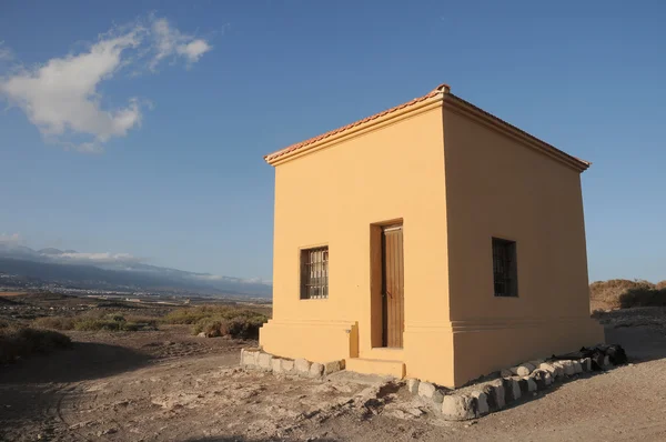 Piccolo edificio sul deserto — Foto Stock