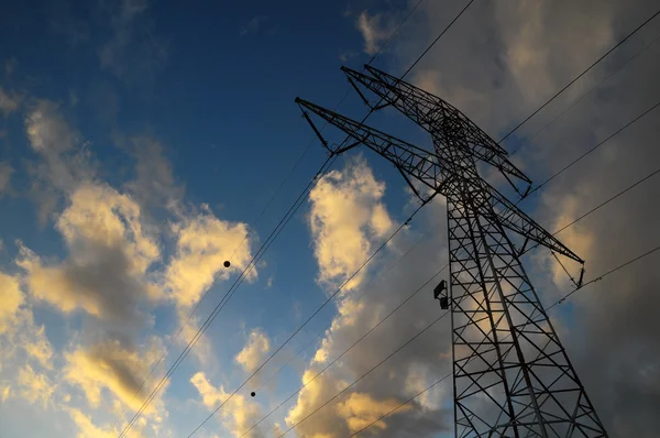 電源の電気タワー — ストック写真