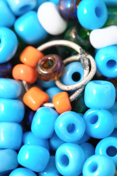 Materialen voor de productie van handgemaakte sieraden — Stockfoto