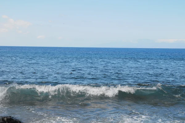 Onda no Oceano Atlântico Azul — Fotografia de Stock