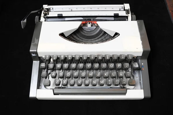 Reise-Oldtimer-Schreibmaschine — Stockfoto