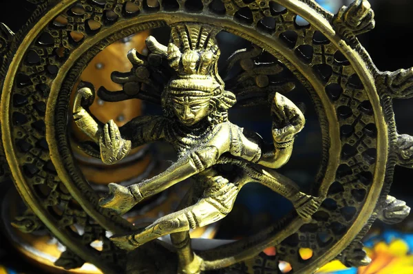 Goldene Statue des indischen Gottes — Stockfoto