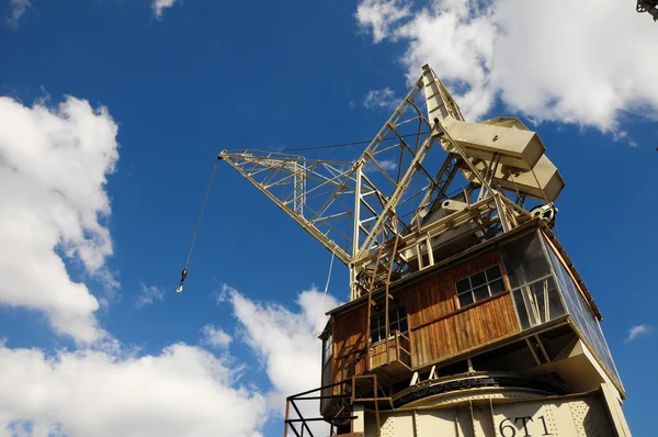 Vintage Wooden Port Crane — Stock Photo, Image