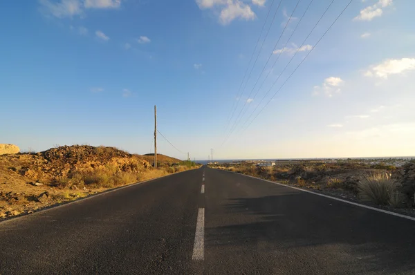 Droga asfaltowa na pustyni — Zdjęcie stockowe