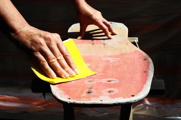 Restore an Old Skateboard — Stock Photo, Image