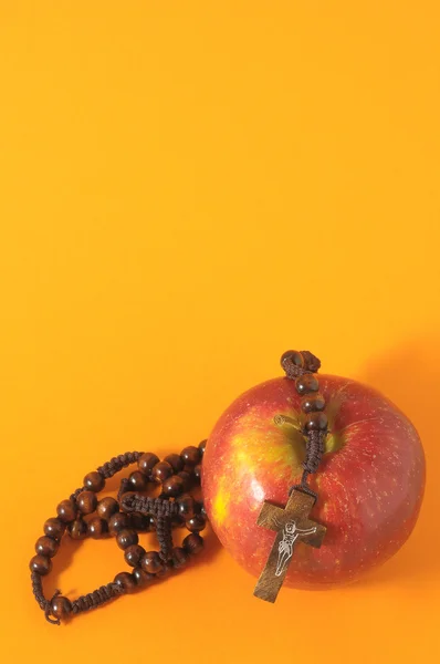 Biblia eva grzech czerwone jabłko — Zdjęcie stockowe