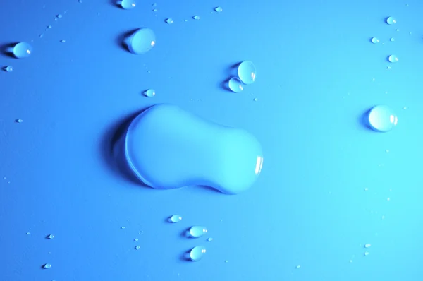 Gotas de agua azul — Foto de Stock