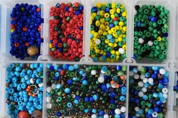 Materiales para producir joyas hechas a mano —  Fotos de Stock