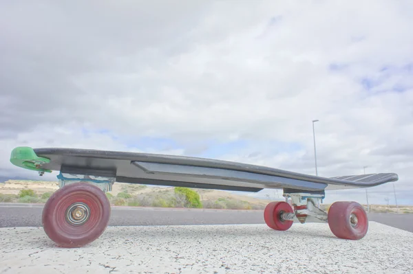 Vintage Style Longboard Black Skateboard — Stock Photo, Image