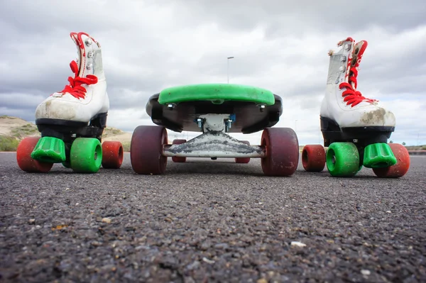 Vintage stijl longboard zwarte skateboard — Stockfoto