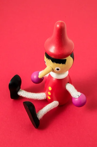 Estatua de juguete de Pinocho — Foto de Stock