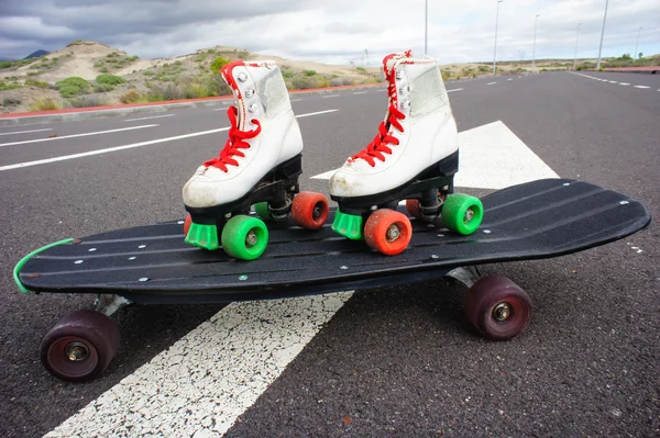 Vieux Vintage White Skate Boot — Photo