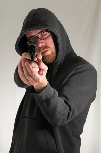 ピストル銃を保持している男 — ストック写真
