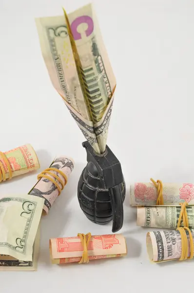 Pengar för krig koncept — Stockfoto