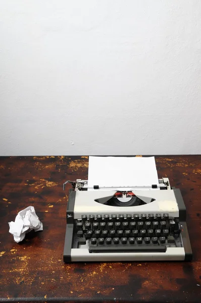 Ročníku cestovní psací stroj — Stock fotografie