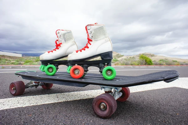 Vieux Vintage White Skate Boot — Photo