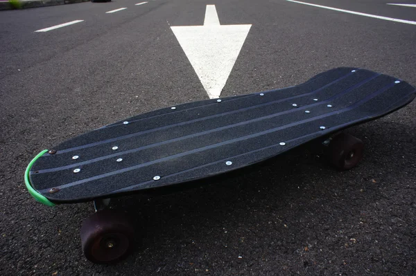 Vintage Style Longboard Black Skateboard — Stock Photo, Image