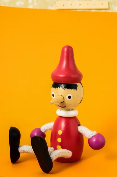 Піноккіо іграшка статуя — стокове фото