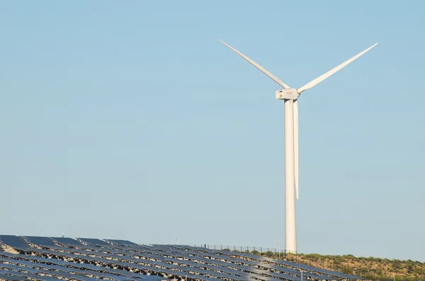 Elektrárna obnovitelné zdroje energie — Stock fotografie