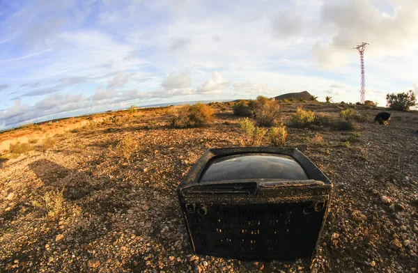 Abandonada Televisão Quebrada — Fotografia de Stock