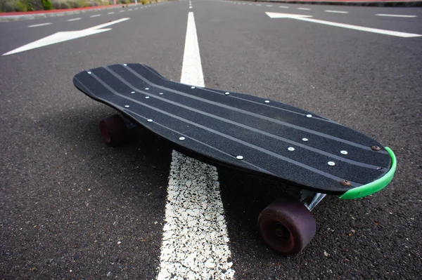 Stile Vintage Longboard Skateboard nero — Foto Stock