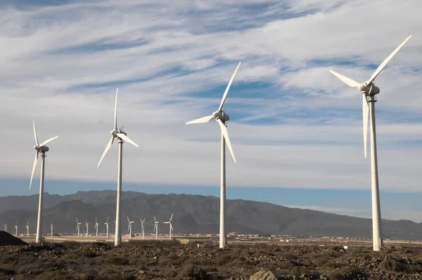 Generador de energía Turbina eólica — Foto de Stock