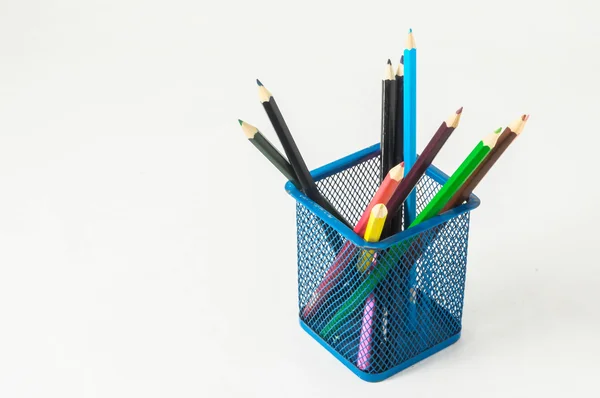 Нові кольорові олівці у вікні контейнер — стокове фото