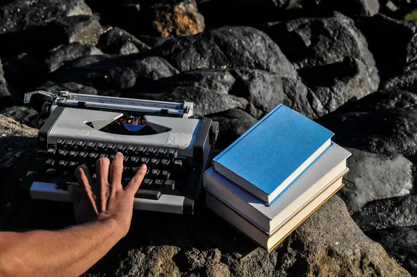 Vintage black and white Travel Typewriter — Stock Photo, Image