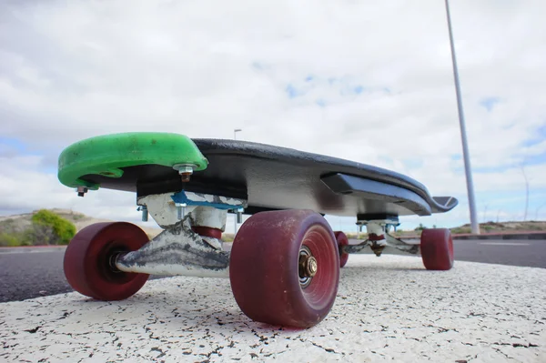 Vintage Style Longboard Black Skateboard — Stock Photo, Image