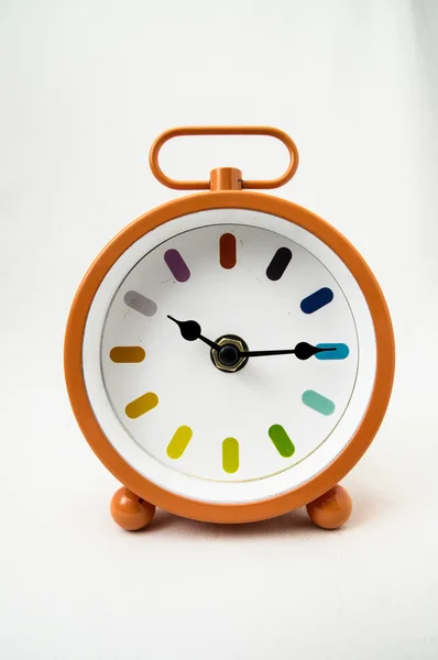 オレンジ色の目覚まし時計 — ストック写真