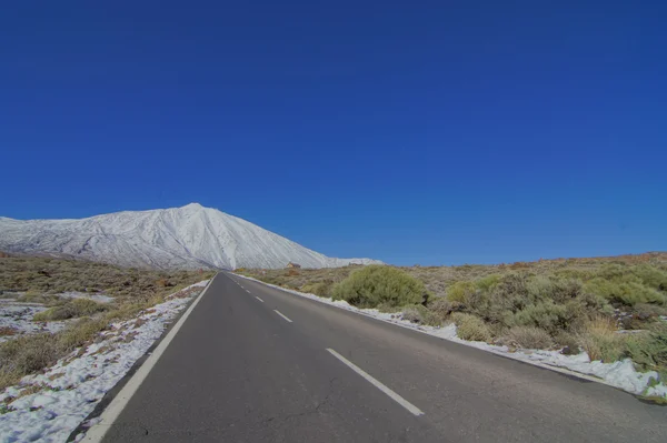 Largo camino vacío del desierto — Foto de Stock