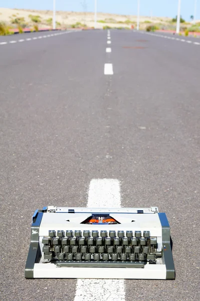 Op de weg schrijven concept — Stockfoto