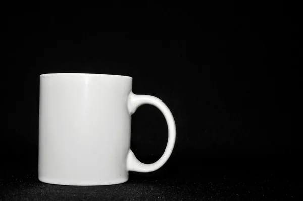 Coffee cup isolated on black... — Stock Photo, Image