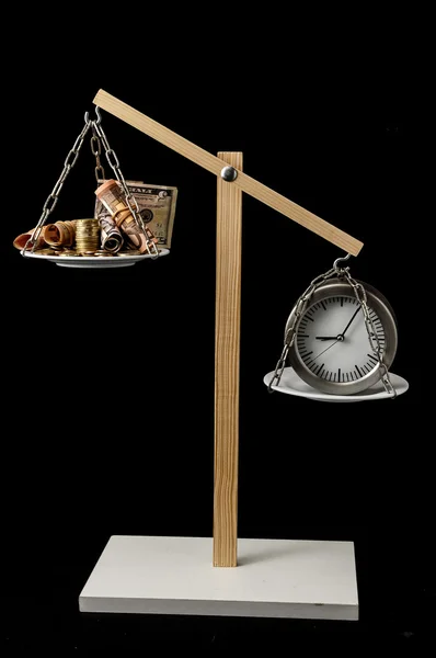 시계와 통화 시간 은돈 개념이다 — 스톡 사진