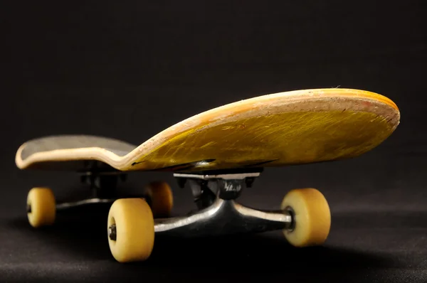 Gammal begagnad Skateboard i trä — Stockfoto