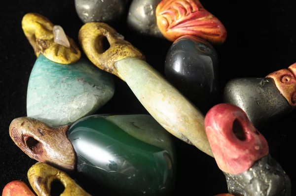 Piedras semipreciosas coloreadas — Foto de Stock