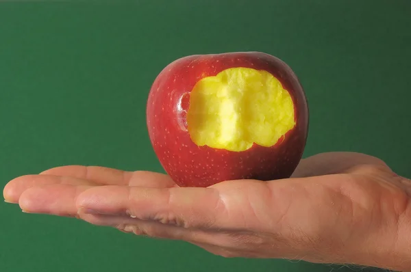 Manzana roja mordida — Foto de Stock