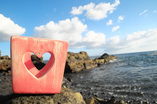 Soporte de vela en forma de corazón —  Fotos de Stock