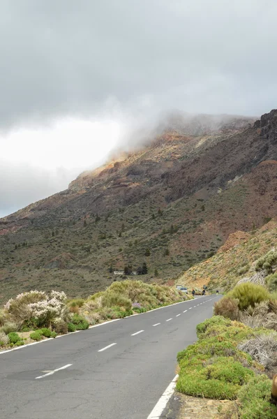 Road on Cloudy Day in El Teide National Park — Stock Photo, Image