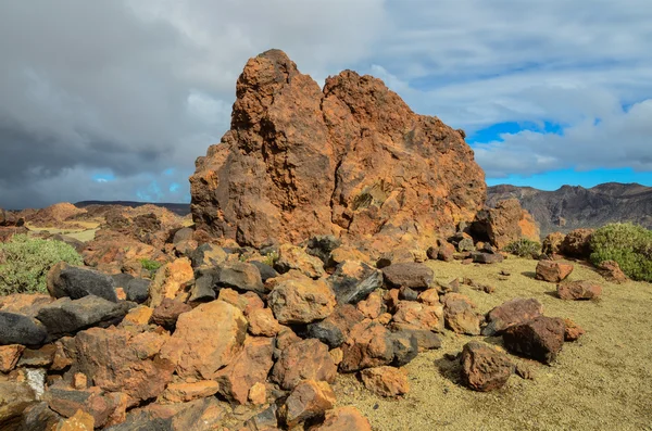 Giornata nuvolosa nel Parco Nazionale del Teide — Foto Stock